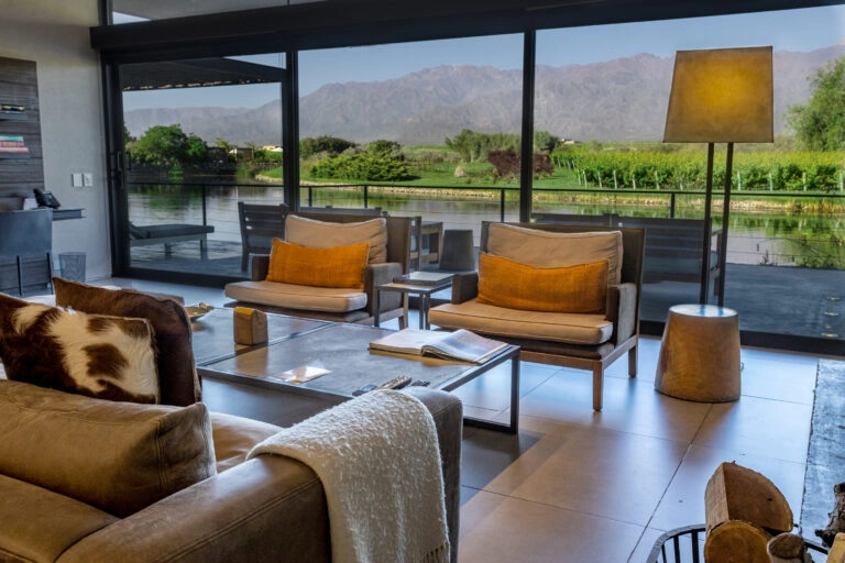 The Vines Resort and Spa - Two Bedroom Deluxe Villa Lake Andes View Single (2)_resultado